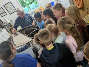 Besuch beim Imker
04.06.2025